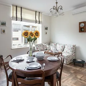  Apartment Cheerful Air Conditioned With Mezzanine And Parking - Old Town